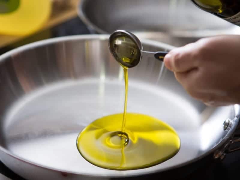 Vegetable Oils Are Contributing to Your Migraines