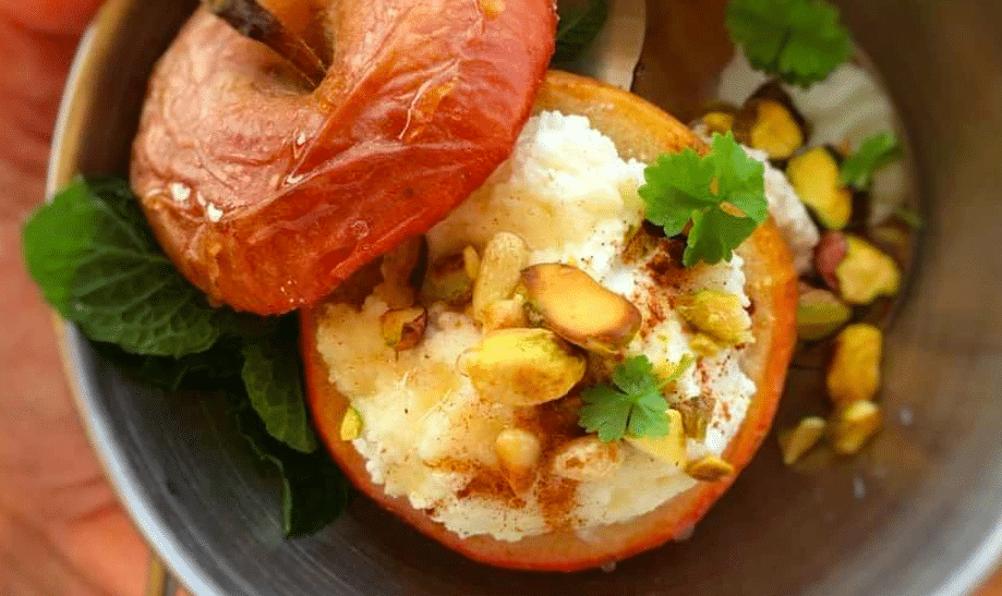 Baked Apples with Ricotta Breakfast